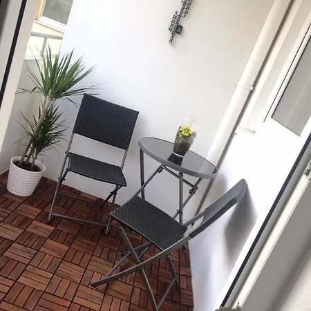 Sterne - Parkplaetze, Tram & Supermarkt Direkt Vor Der Tuer Lägenhet Braunschweig